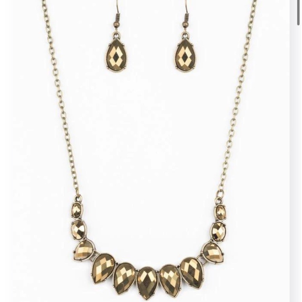 Paparazzi Necklace & Earrings